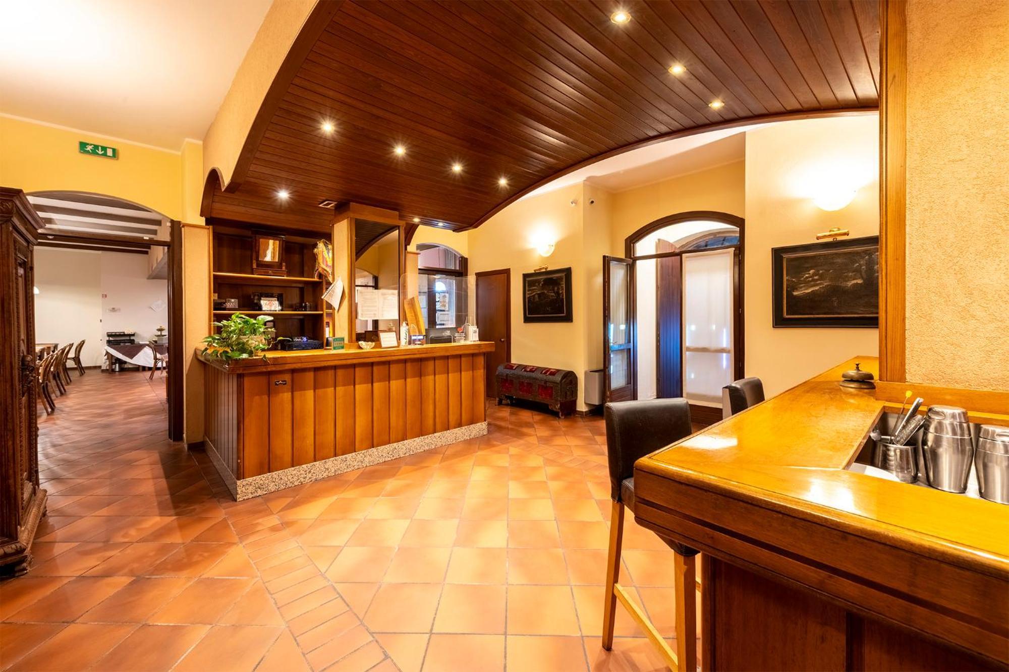 Hotel Vecchio Casello Castelleone Extérieur photo