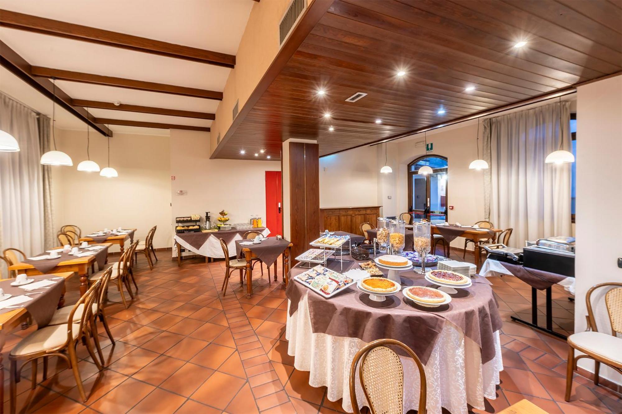 Hotel Vecchio Casello Castelleone Extérieur photo