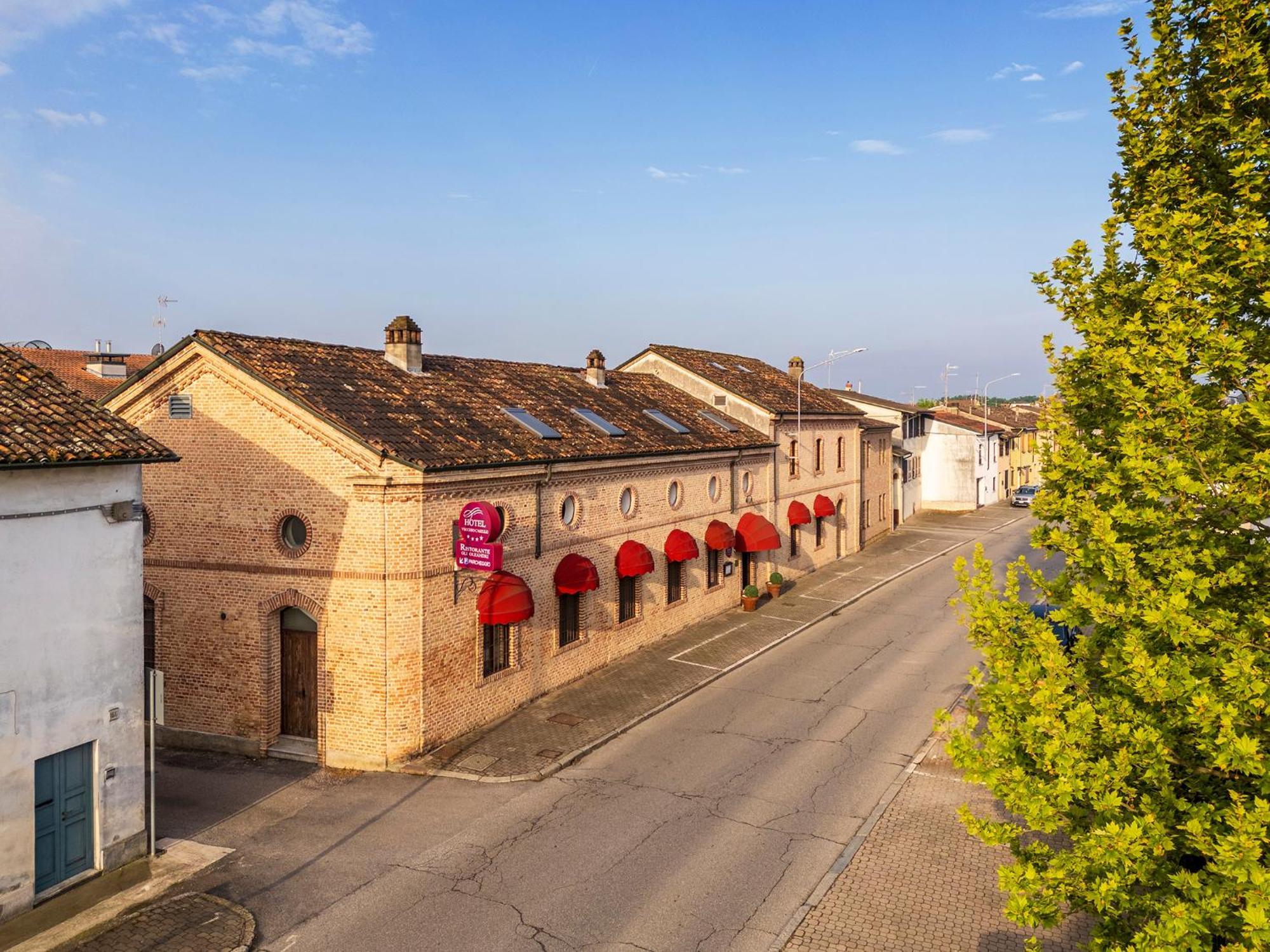 Hotel Vecchio Casello Castelleone Extérieur photo