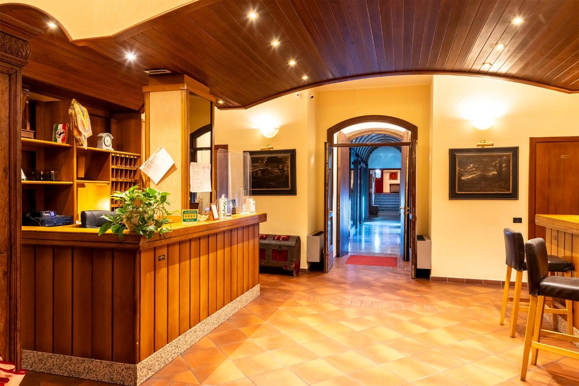 Hotel Vecchio Casello Castelleone Extérieur photo