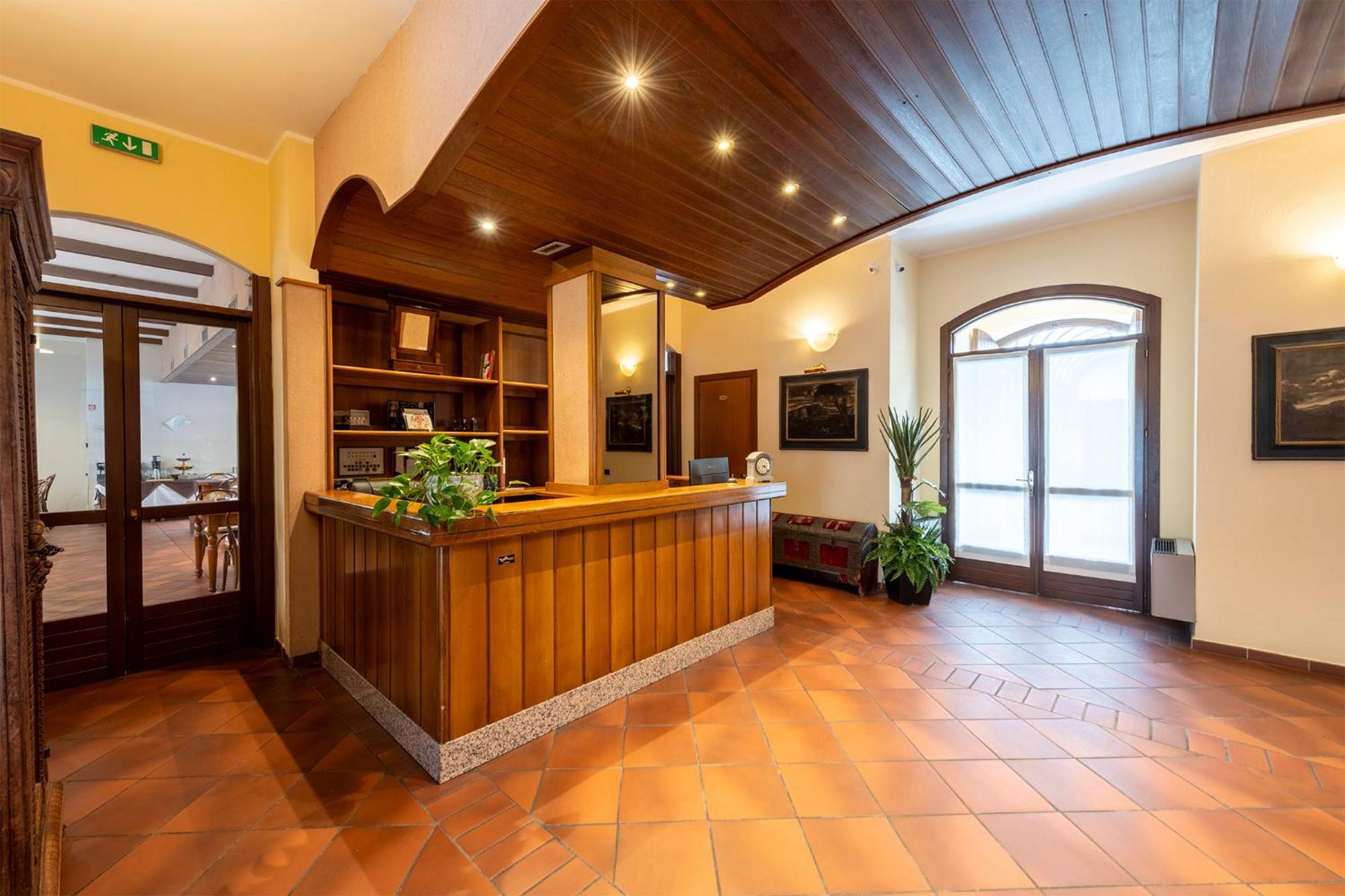 Hotel Vecchio Casello Castelleone Extérieur photo
